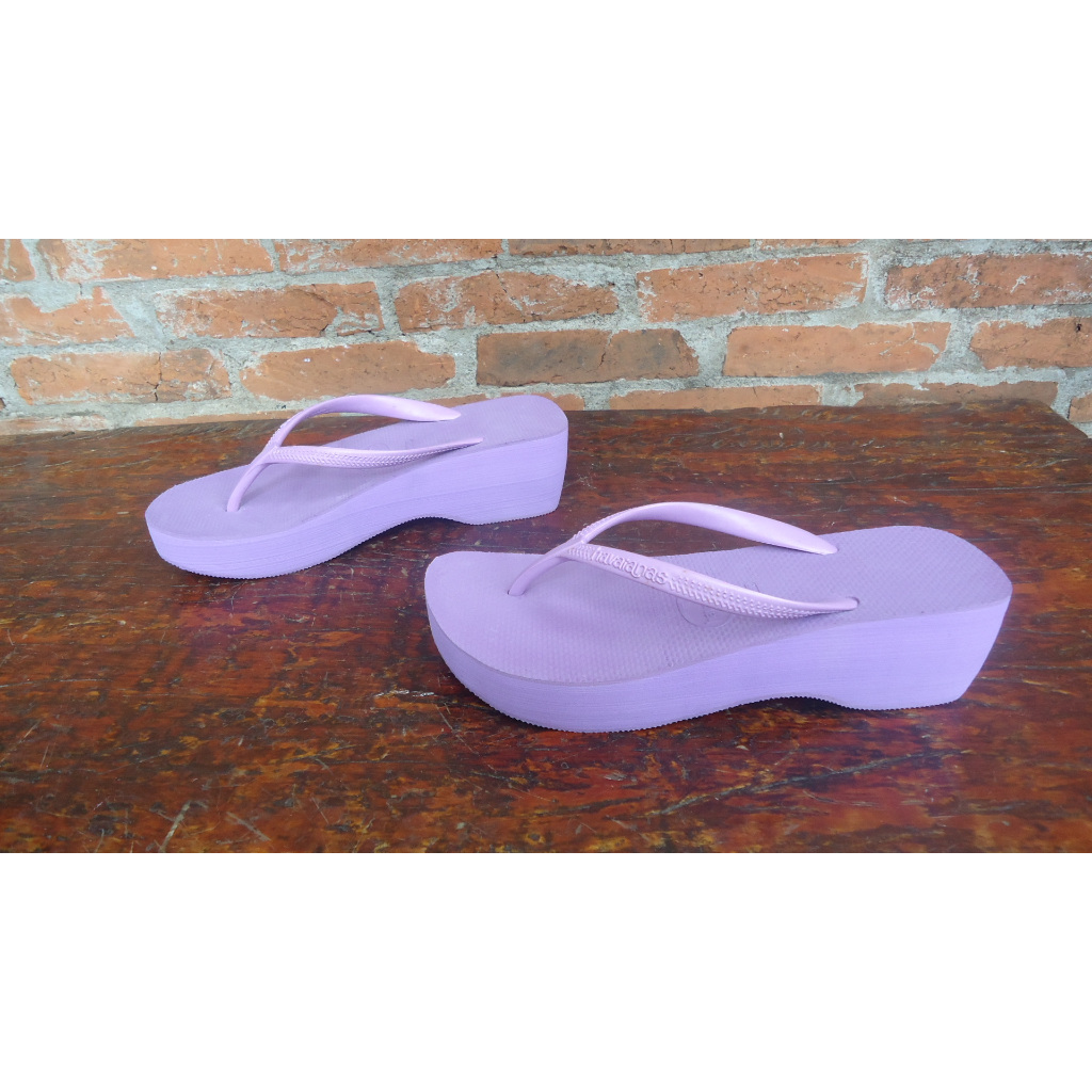 chinelo havaianas plataforma high look lavanda br 39/40 NAO TEM OUTROS NUMEROS