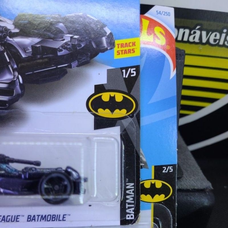 Hot Wheels 1/64 Scale Diecast DJF59 Batman The Batwing