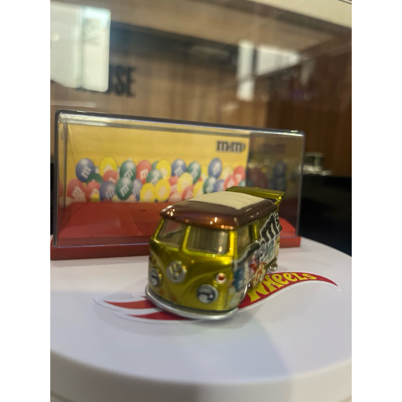 Hot Wheels Volkswagen kool kombi m&m *custom* | Shopee Brasil