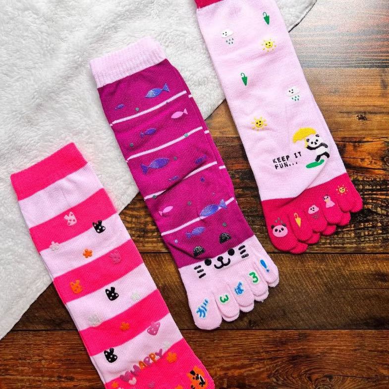 Meia de dedinho multicoloridas Sem opção de escolha | Shopee Brasil