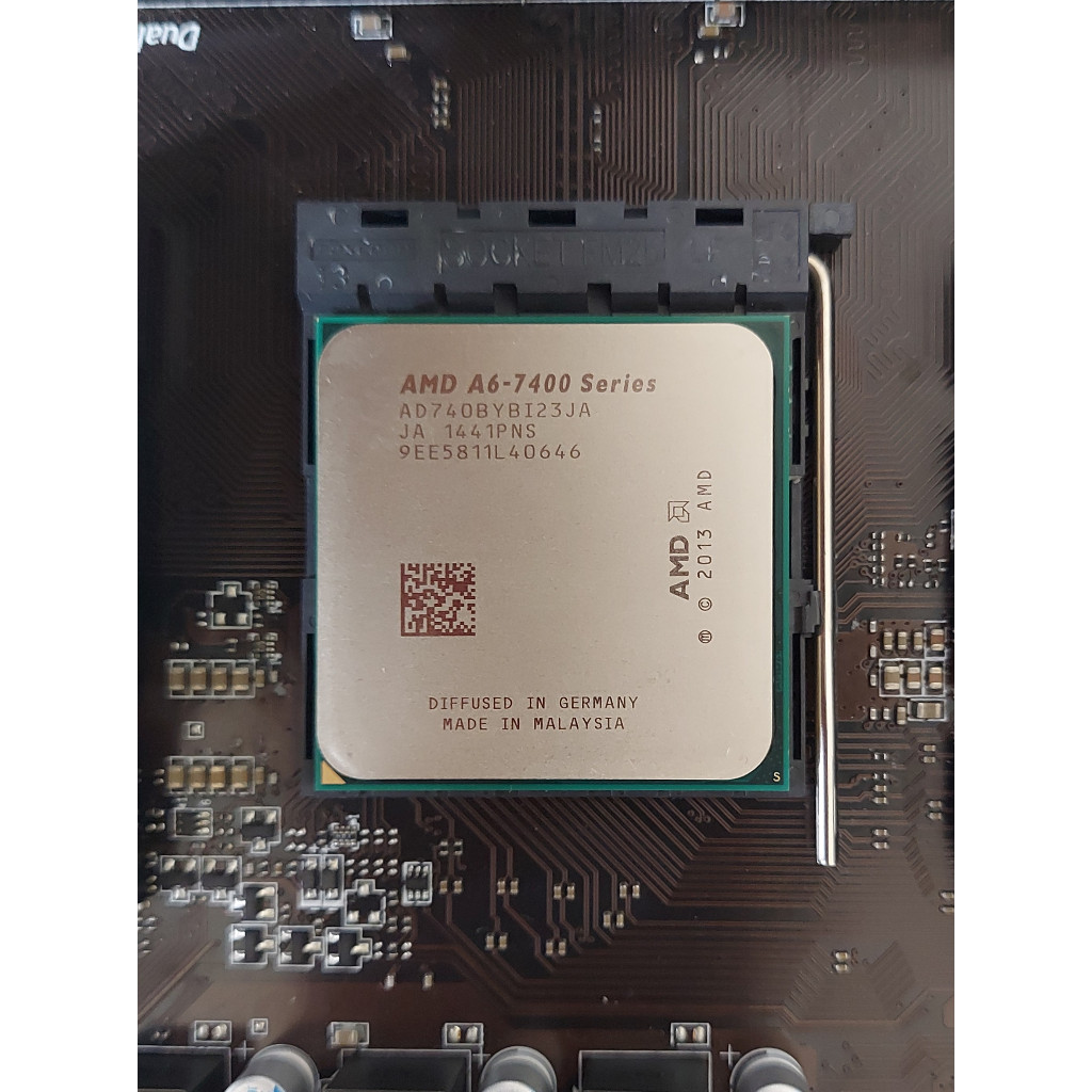 Procecssador AMD A6 7400K 3.50/3.90Ghz 2/2 65W FM2+ AD740KYBI23JA