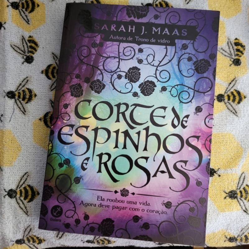 Livro Saga Acotar Volume 1 Corte de Espinhos e Rosas- Sarah J. Maas ...