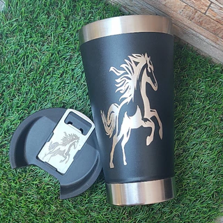 Copo Térmico Personalizado a Laser Tema: CAVALO, 473ML Com tampa e abridor parede dupla ótima qualidade
