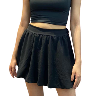 Mini Saia Feminina Balonê Curta Plissada Bublle Soltinha Casual Moda Blogueira Shein Preta e Branca