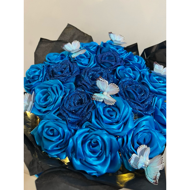 Buquê de Cetim Azul com Glitter: Onde Comprar | BuscaProdutos