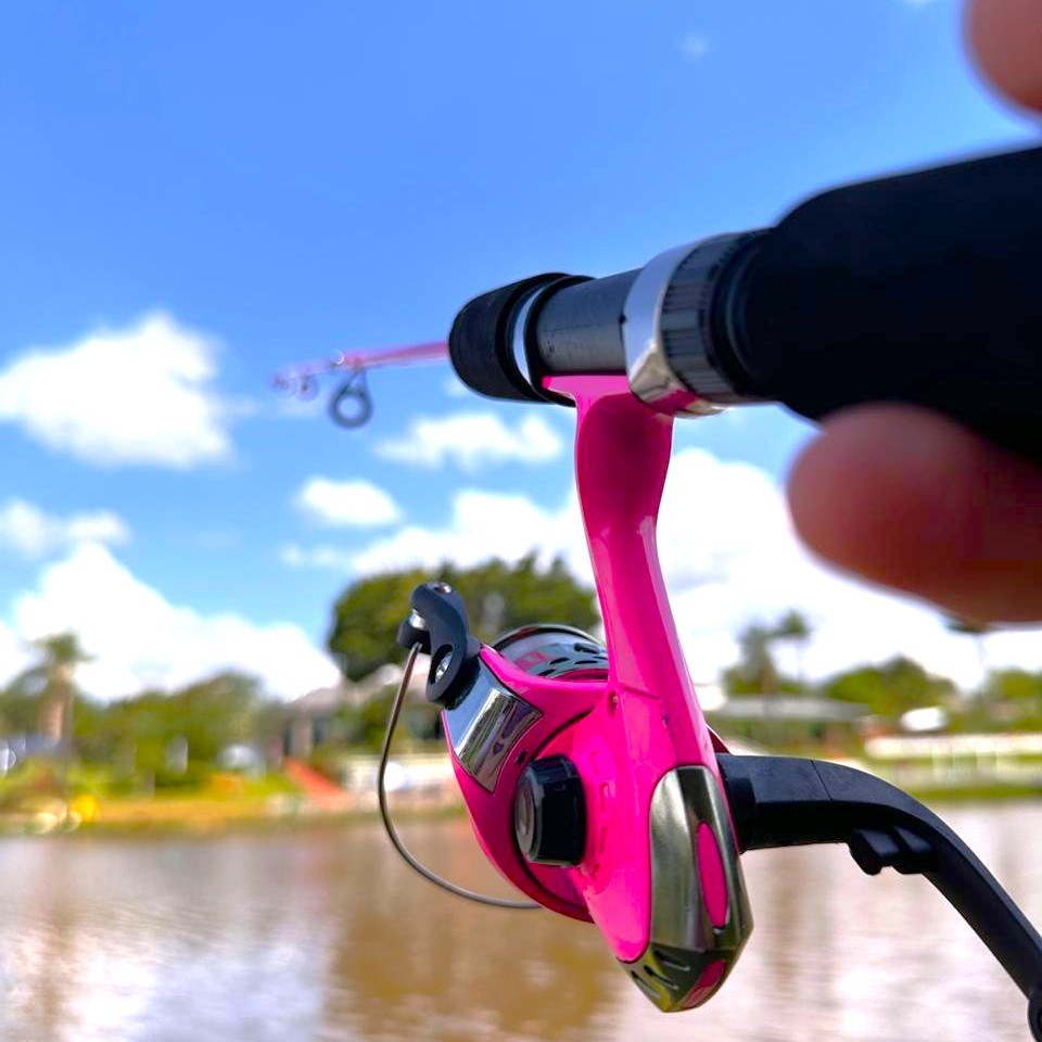 Kit de Pesca Rosa Pink Vara 1,35m 2 Partes Molinete 1 Rolamento Linha ...