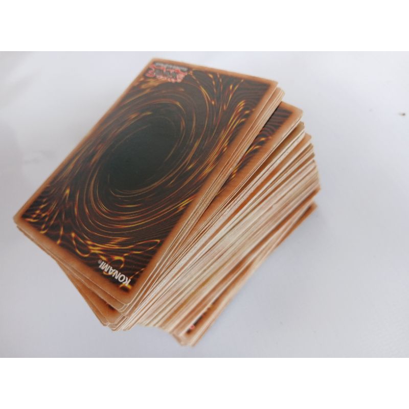 coleção de cartas de Yu-Gi-Oh.