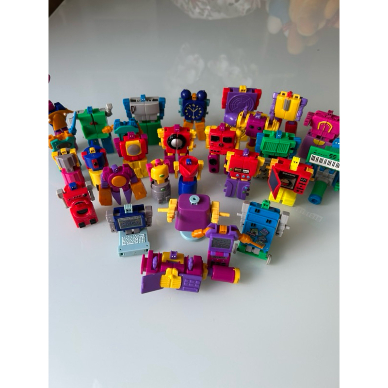 Coleção Mega Letronix - Robôs + humanos - Revista Recreio | Shopee Brasil