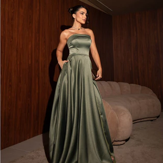 Vestido longo de festa madrinha formatura tomara que caia acetinado promoção black friday