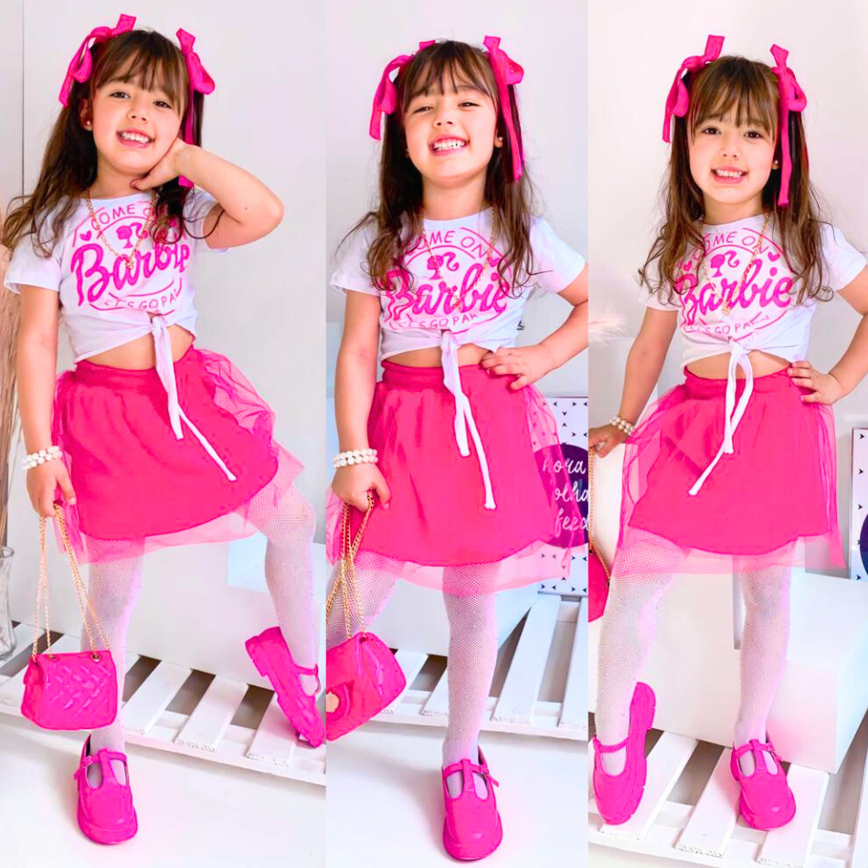 Kit Roupa Infantil Barbie Hello Kitty Conjunto Camisa Bermuda