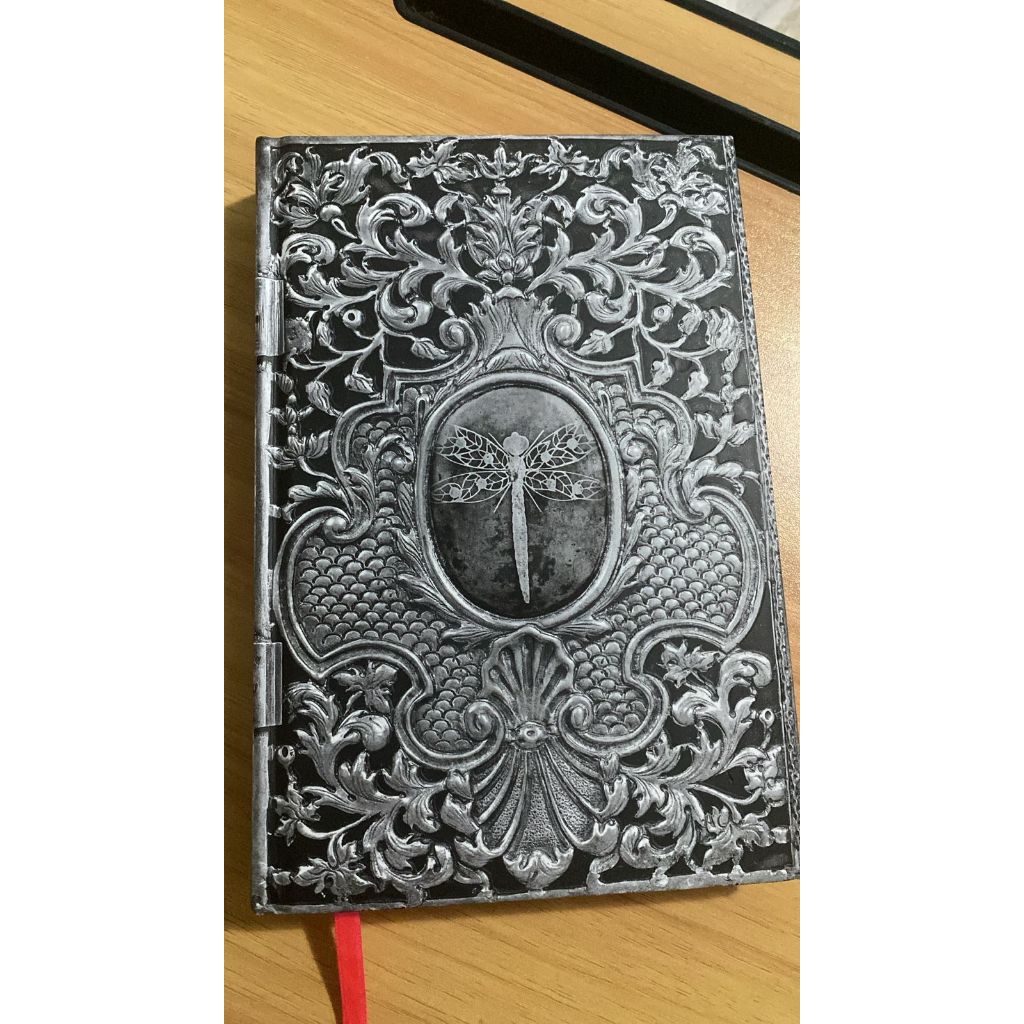 A Menina Submersa - Limited Edition: Um caso de amor para toda vida