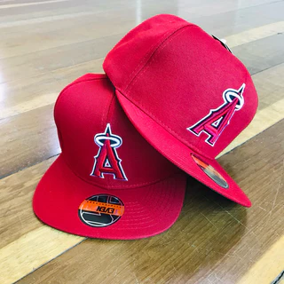 Boné Aba Reta Símbolo Letra “A” Com regulagem / Formato Grande /Masculino e feminino / SnapBack/ Bordado