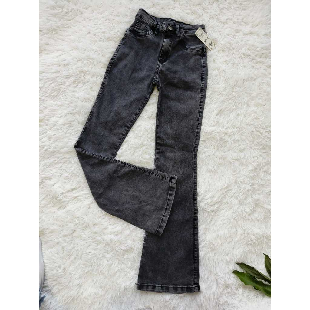 Calça jeans feminina flare de cintura alta com elastano mamorizada garafite