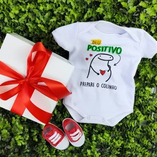 Caixinha Revelação de Gravidez Surpresa com Body Manga Curta e Sapatinho Anúncio Grávida Caixinha Revelação de Gravidez Surpresa com Body Manga Curta e Sapatinho Anúncio Grávida