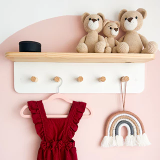 Cabideiro Infantil Montessori com Prateleira 60cm – MDF + Pinus | Quarto de Bebê em Oferta na Shopee