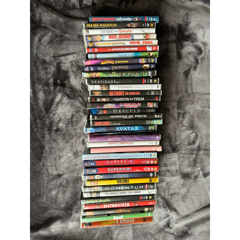 Lote DVD variados, 4/5/6 filmes (Batman, Naufrago, Dracula, Disney ...