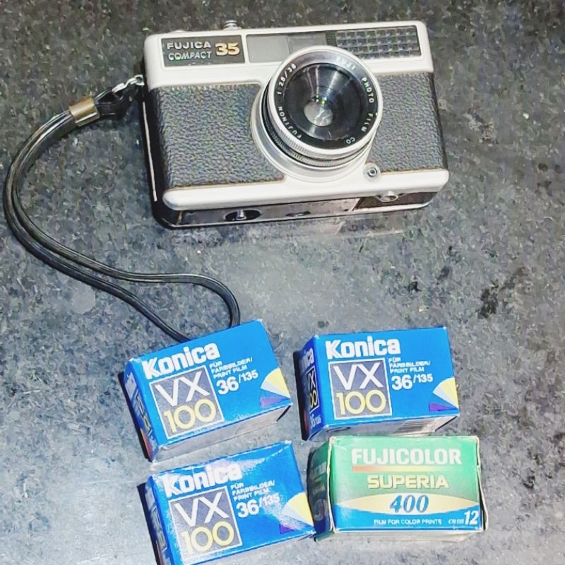 camera fujica compact 35 de 1960, funcionando perfeitamente