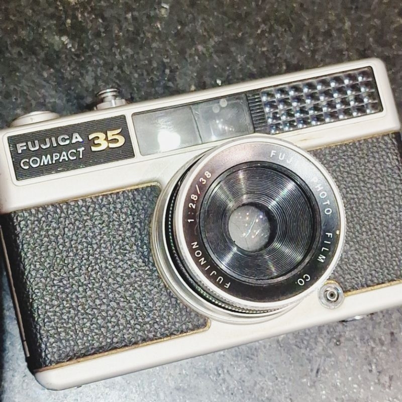 camera fujica compact 35 de 1960, funcionando perfeitamente
