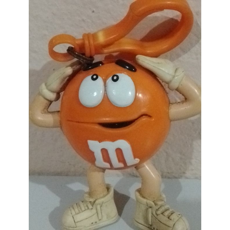 Brinquedo Boneco Lanterna e chaveiro M&m's sem funcionar | Shopee