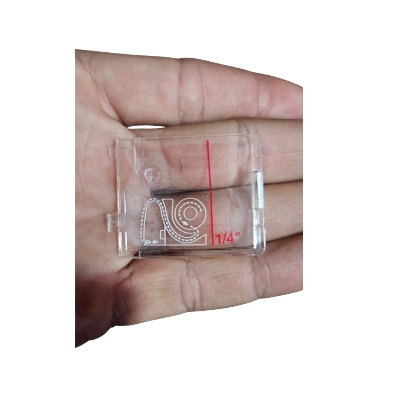 Tavolo allungabile per macchina da cucire Singer Quantum Stilist 9960. Materiale: Plastic. Dimensioni prodotto: 530 x 332 mm