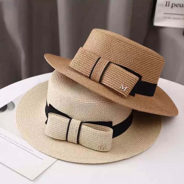 Chapéu de Praia Paris com Laço e Letra M, muito lindo e estiloso pro verão