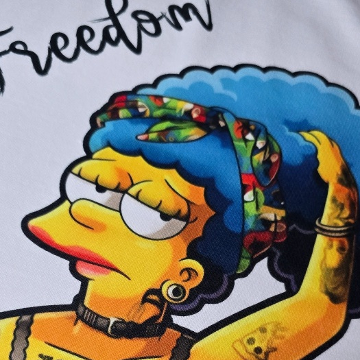 Camiseta estampada personagem Marge Simpson Tatuada | Shopee Brasil