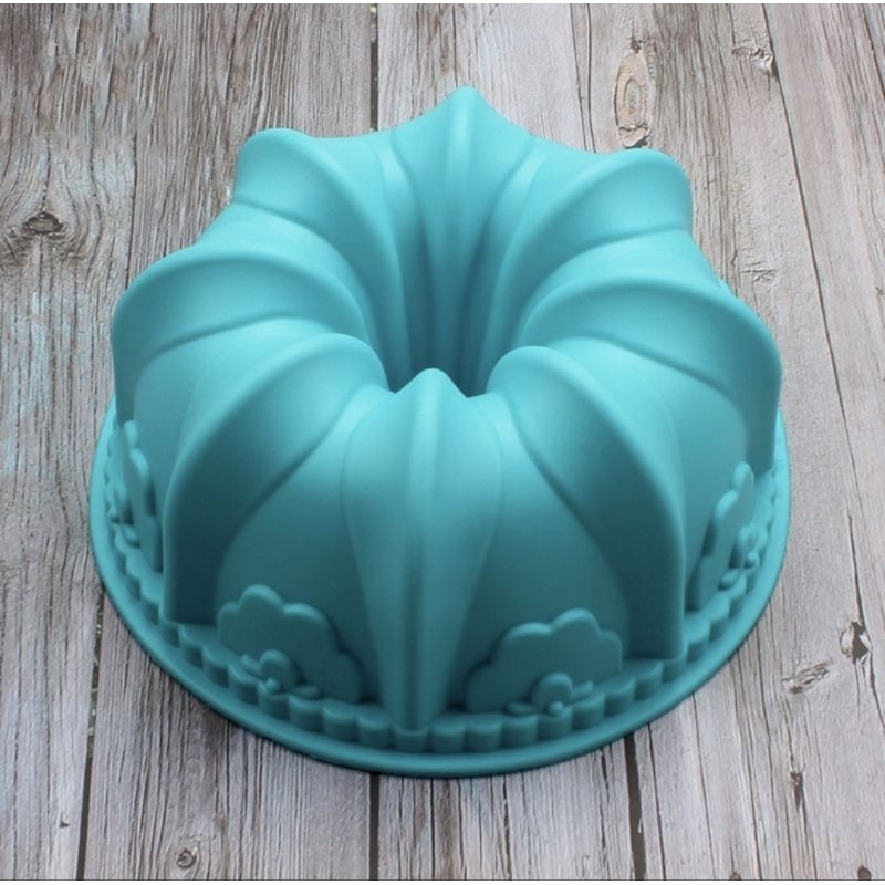 Forma de Silicone para Bolo Pudim Pão Rosca Coroa