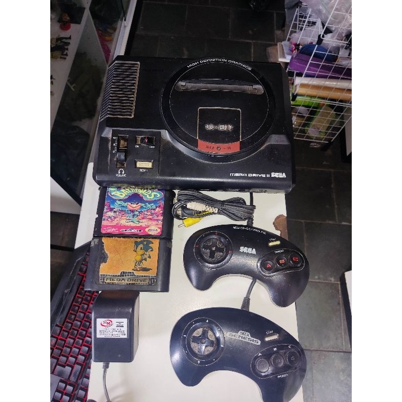 mega Drive 2 + jogos + 2 controles