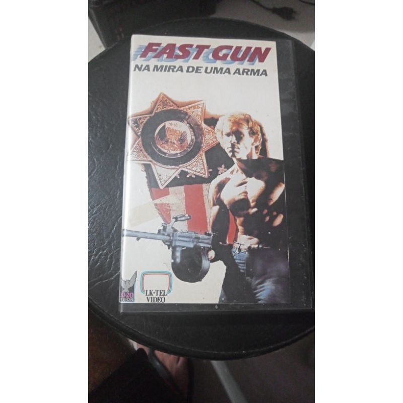 VHS Fast Gun na mira de uma arma | Shopee Brasil