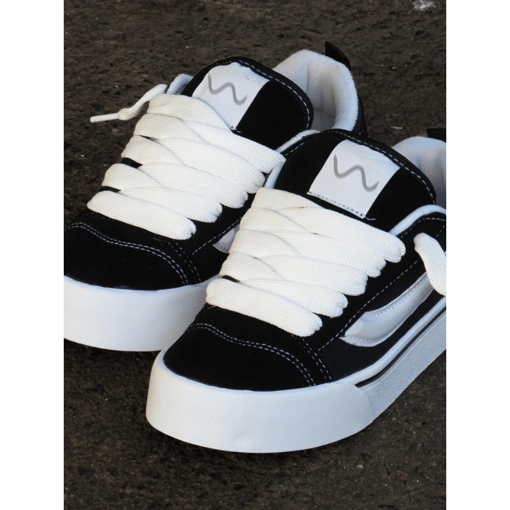 Tenis Feminino Preto Branco K.N.U Tradicional Sola Reta Cadarço Grosso ...