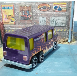 HOT WHEELS Gmc Motorhome - 1:64 - LOOSE