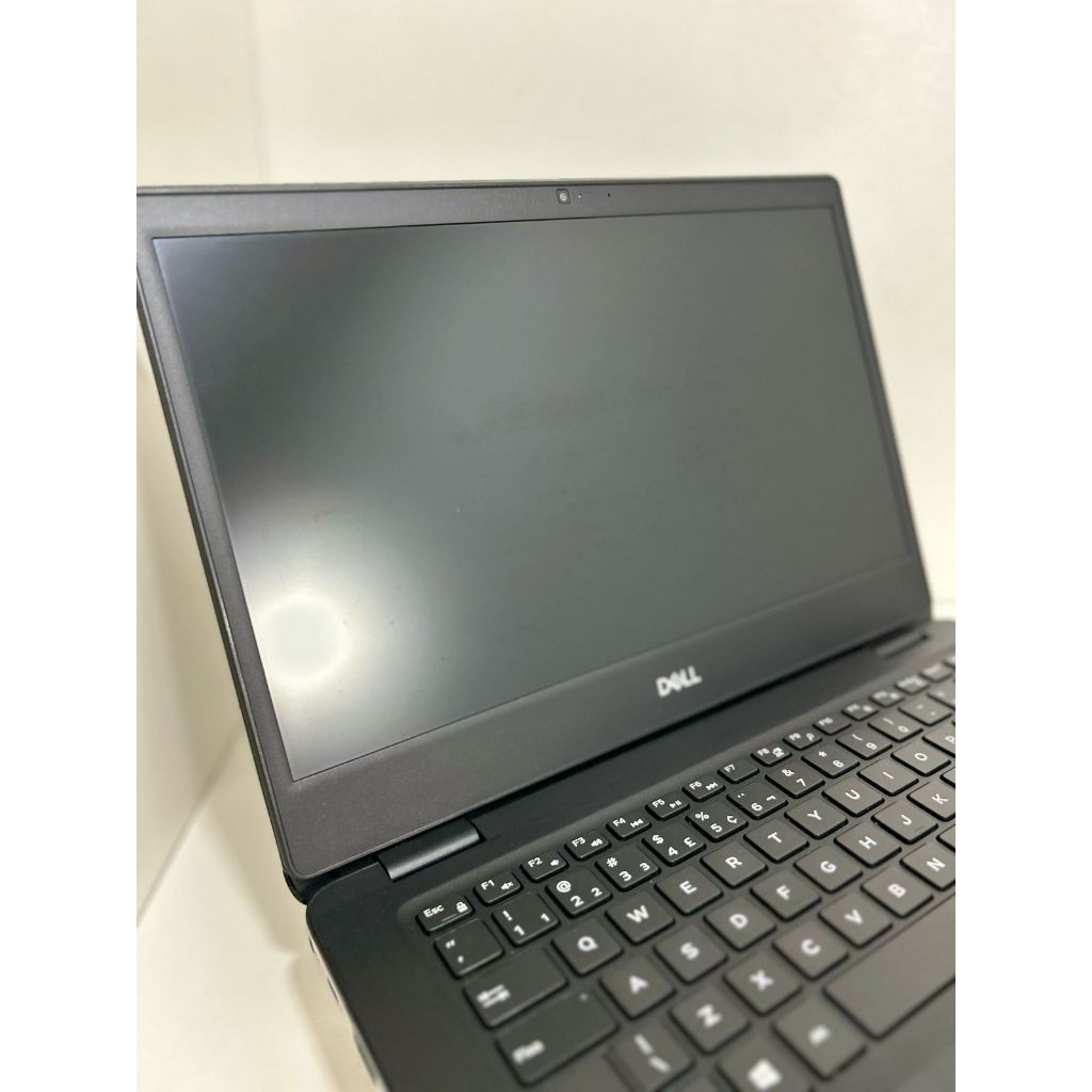 NOTEBOOK DELL LATITUDE 3400 - I3 8th -8GB - SSD 256GB - Pequeno Risco ...
