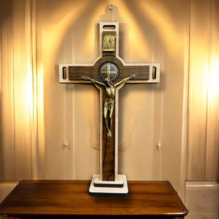 Crucifixo Cruz MDF Duplo São Bento Metal Envelhecido P Promoção