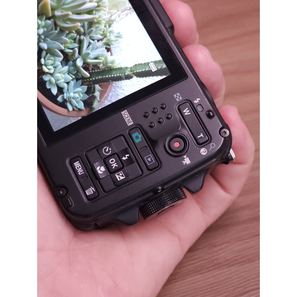 Camera Digital Nikon Coolpix AW100 - a prova d'água - id43