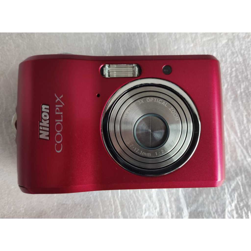 Câmera digital Nikon Coolpix L18 8MP zoom óptico de 3x (vermelho
