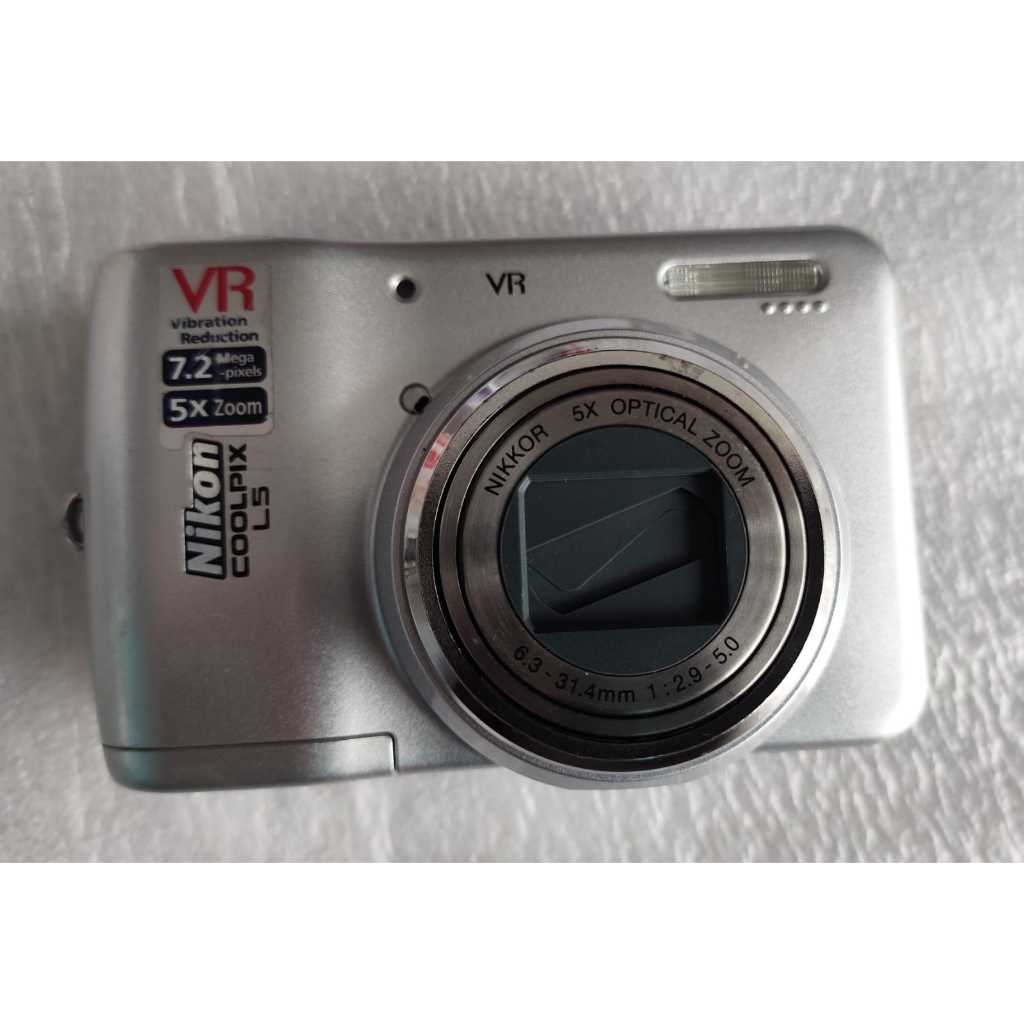 Câmera digital Nikon Coolpix L5 7.2 Mp, com zoom óptico de 5x Leia
