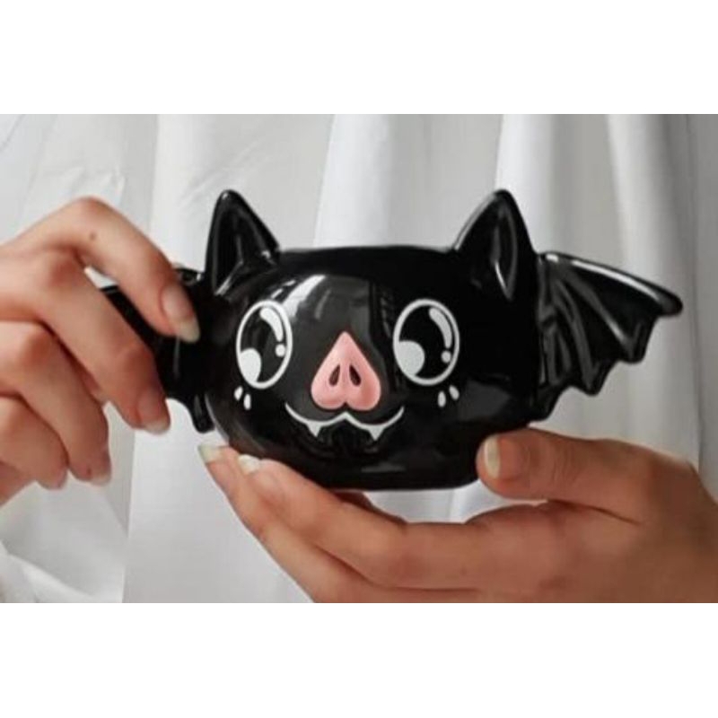 Caneca3DMorcegoVampiroAsasAbertasHalloweenDiadasBruxasCerâmicaBrilhante