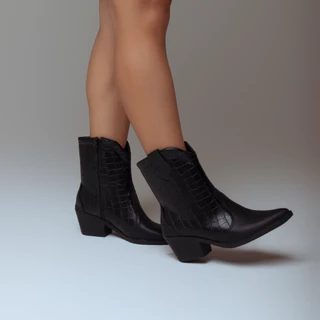 Bota Feminina Western Bico Fino Preto Croco Ziper Leve Macia Texana Country Ana Castela Moda Atual