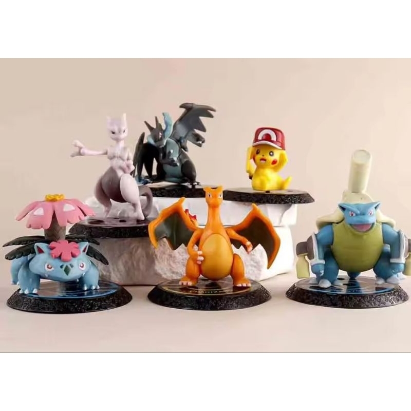 bonecos Pokemon miniatura de 5 a 7 cm com Base | Shopee Brasil