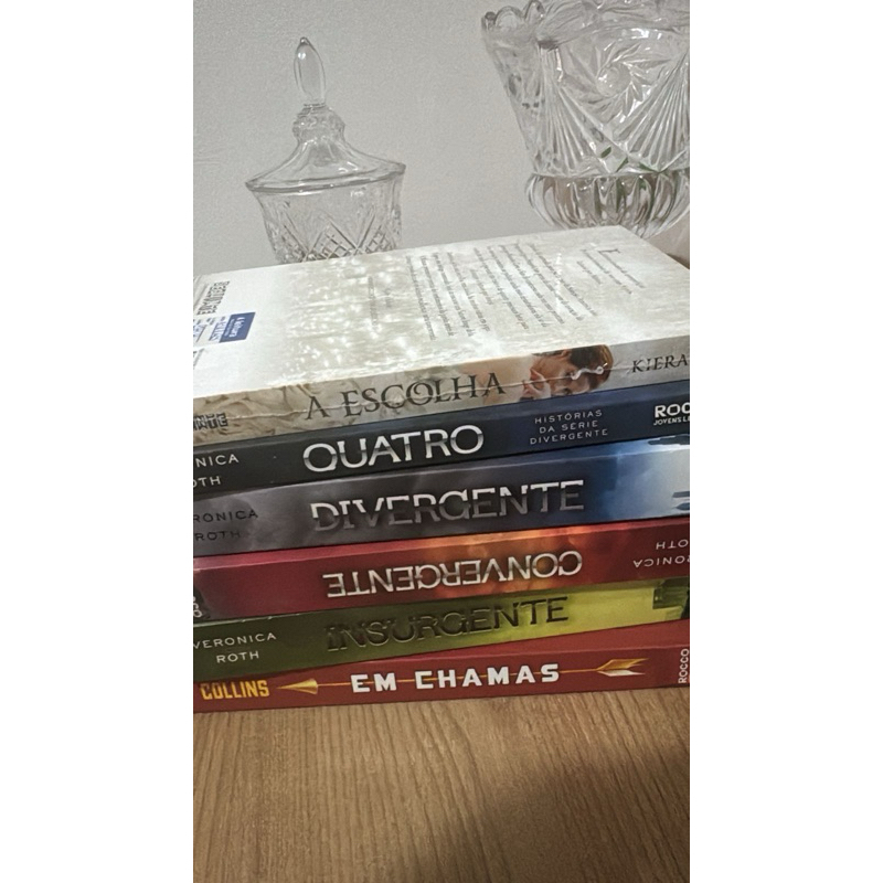 livros de romance, drama e fantasia. | Shopee Brasil