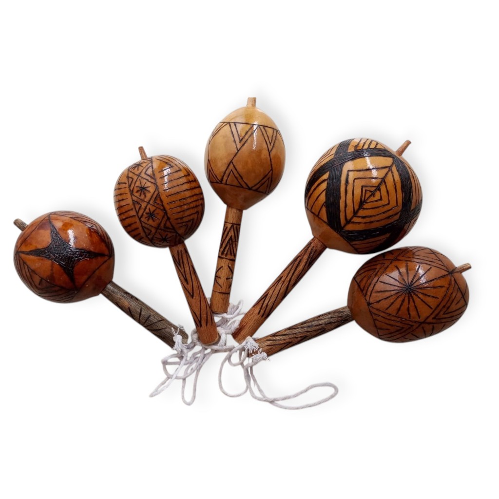 Maraca Cabaça Artesanal Indígena Exclusiva | Shopee Brasil