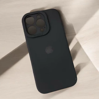 Capinha PRETO Para IPhone 17 11 12 13 14 15 16 Pro Max 7 8 XR 16E 17E Silicone Aveludada C/ Proteção na Câmera Fechada