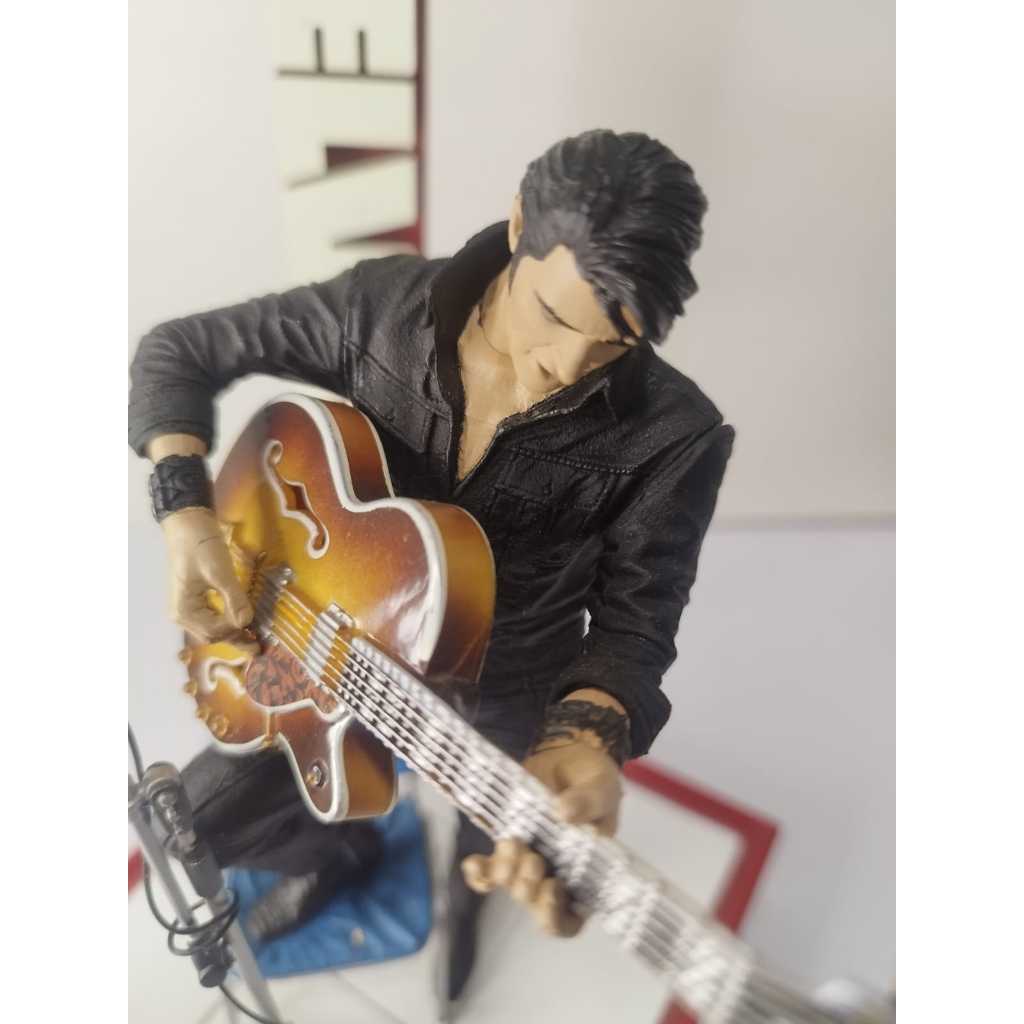 Action Figure Elvis Presley – 1968 Comeback Special – McFarlane