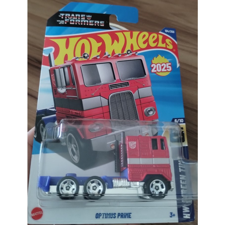 Hot Wheels - Miniaturas lote F - Optimus Prime - Honda City - Jeep Gladiator - Audi Avant