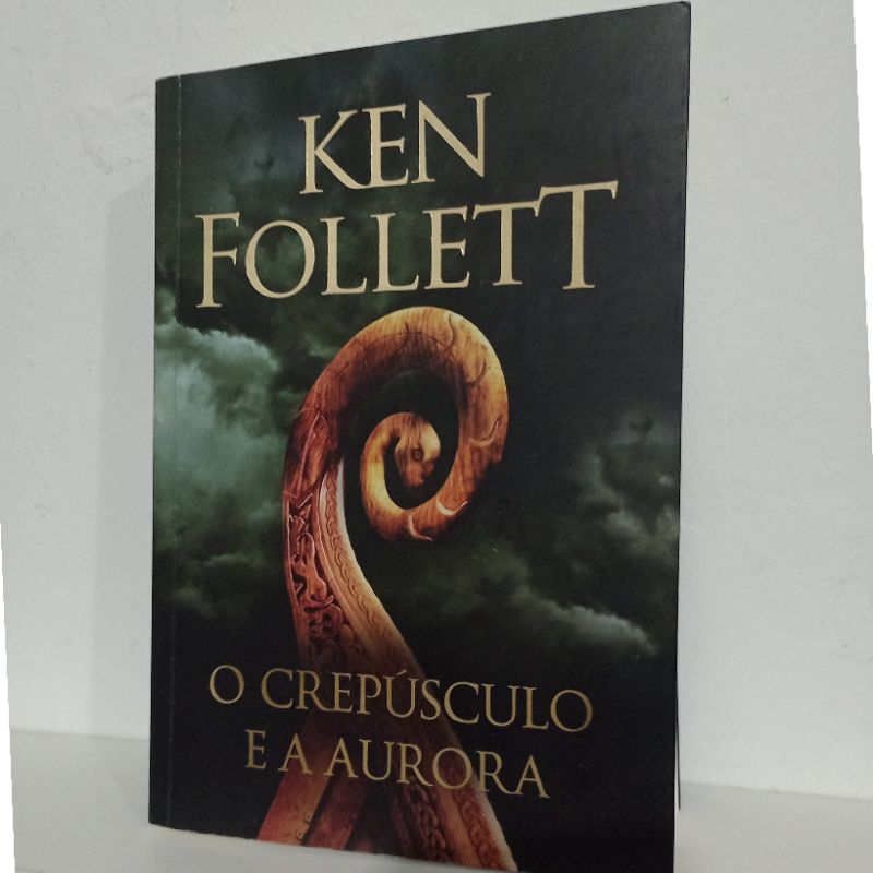 Livro O crepúsculo e a aurora com 700 páginas | Shopee Brasil