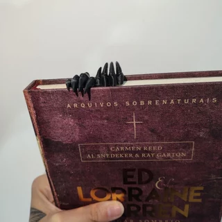 Marcador de Páginas Livro Mãos de Monstro