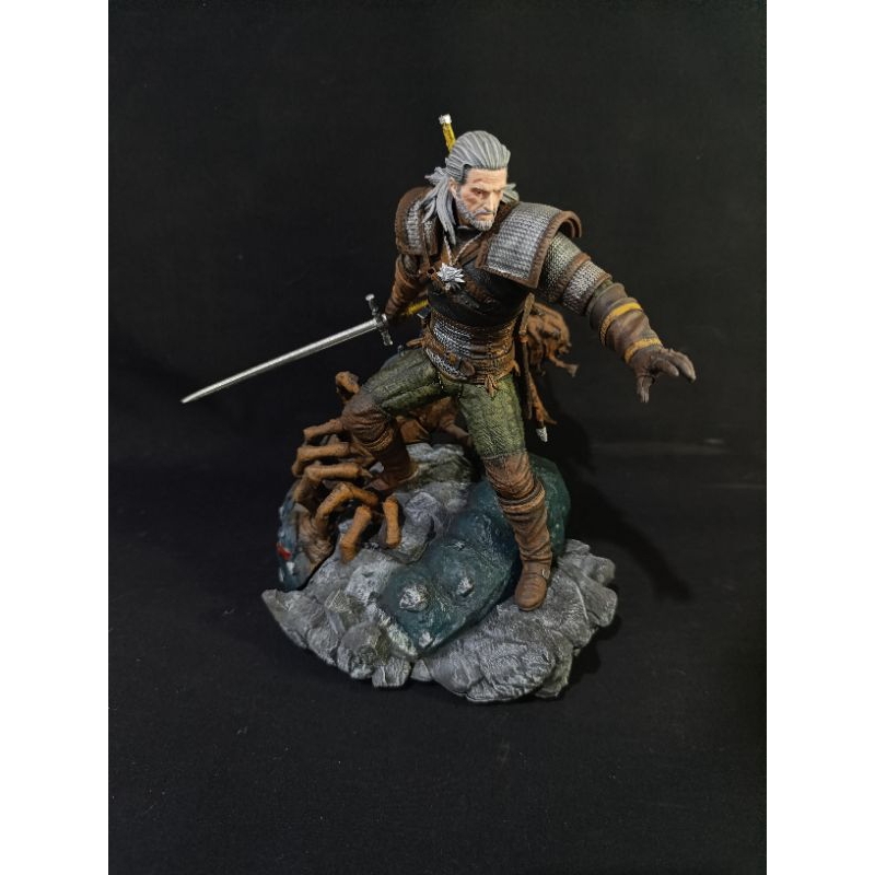 Estátua Geralt the witcher