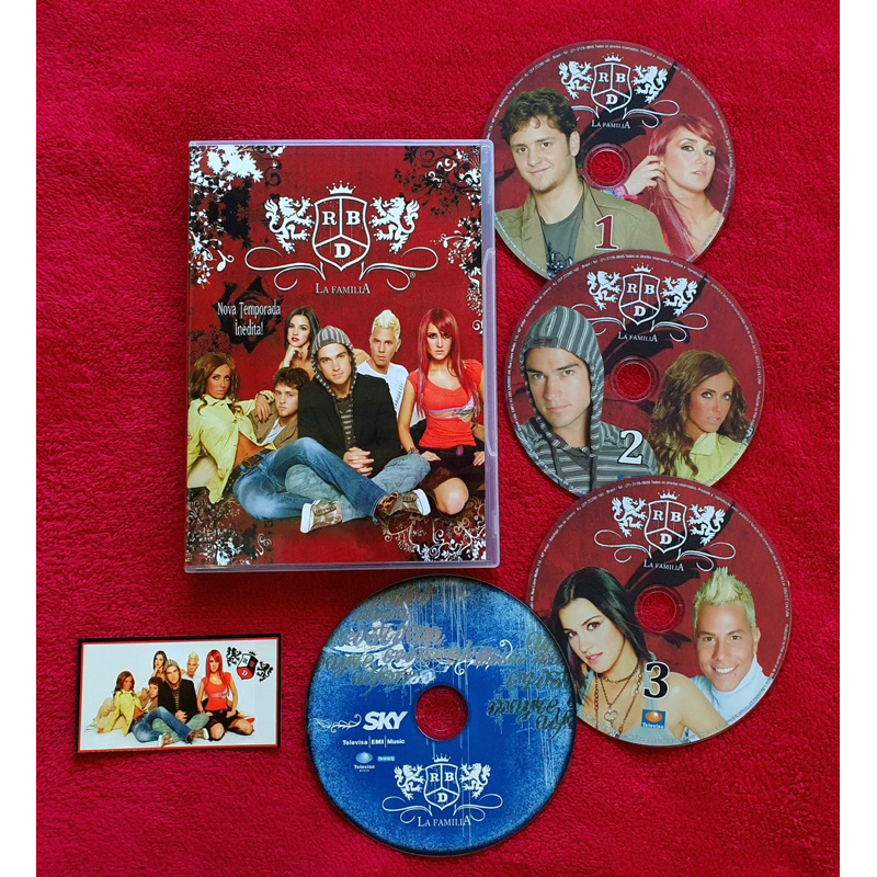 RBD / BOX LÁ FAMÍLIA + CD TRILHA SONORA (FAN MADE) | Shopee Brasil