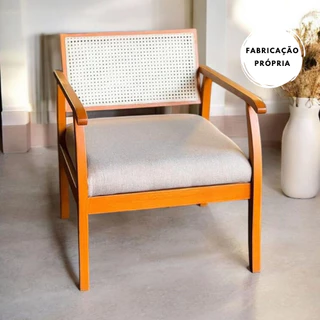 Poltrona Cadeira para sala quarto recepção Luxo Ana Madeira Maciça Tecido Nobre