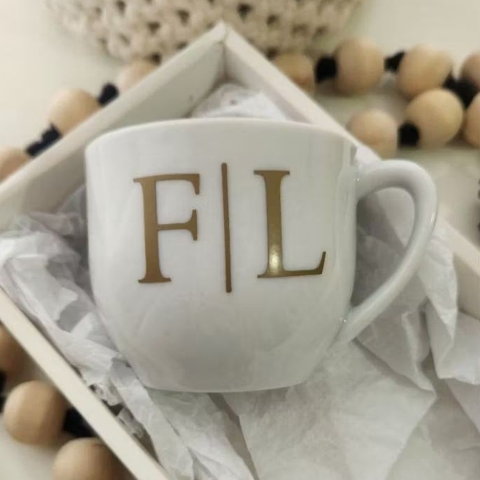Adesivo letras iniciais, para porcelana, taças, copos, canecas, xícaras